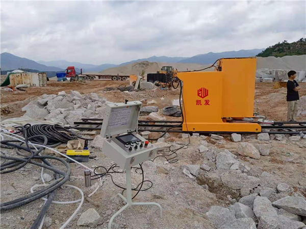 長沙凱發(fā)超硬材料科技有限公司,長沙礦山石材開采設(shè)備銷售,長沙金剛石繩鋸機(jī)銷售,金剛石串珠繩生產(chǎn)銷售，水平鉆機(jī)生產(chǎn)銷售