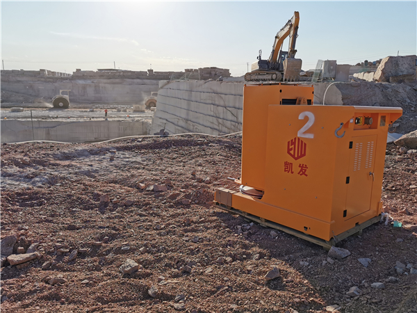 長沙凱發(fā)超硬材料科技有限公司,長沙礦山石材開采設(shè)備銷售,長沙金剛石繩鋸機(jī)銷售,金剛石串珠繩生產(chǎn)銷售，水平鉆機(jī)生產(chǎn)銷售