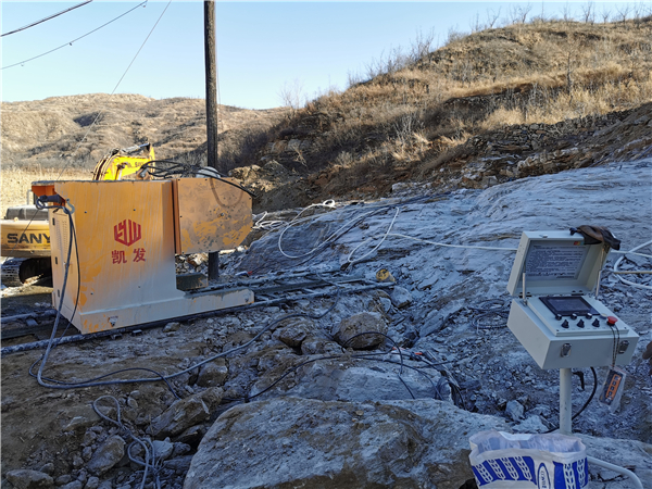 長沙凱發(fā)超硬材料科技有限公司,長沙礦山石材開采設(shè)備銷售,長沙金剛石繩鋸機(jī)銷售,金剛石串珠繩生產(chǎn)銷售，水平鉆機(jī)生產(chǎn)銷售