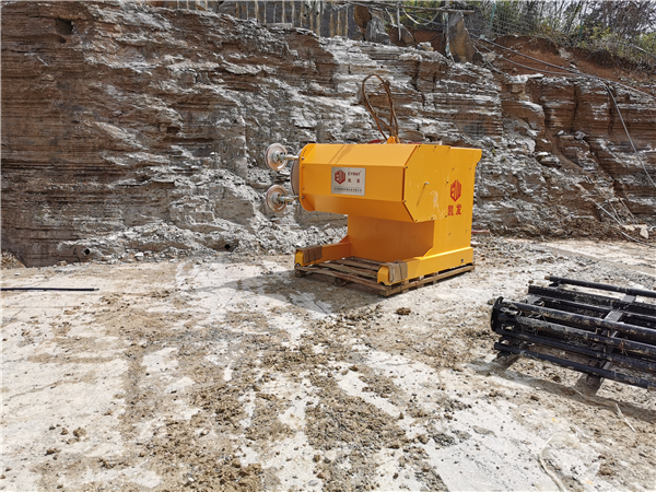 長沙凱發(fā)超硬材料科技有限公司,長沙礦山石材開采設(shè)備銷售,長沙金剛石繩鋸機(jī)銷售,金剛石串珠繩生產(chǎn)銷售，水平鉆機(jī)生產(chǎn)銷售