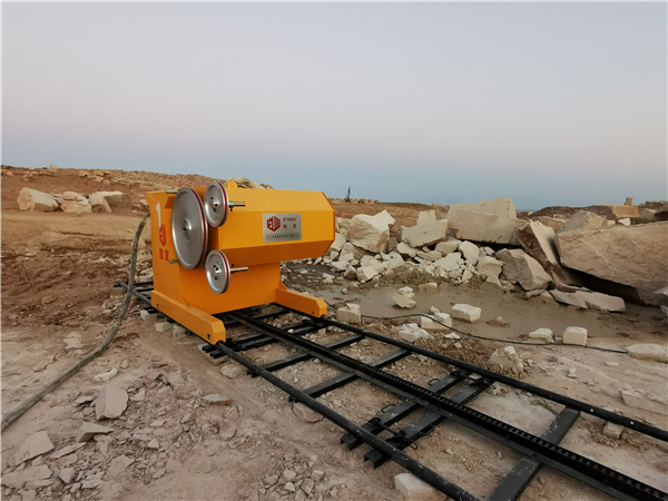 長沙凱發(fā)超硬材料科技有限公司,長沙礦山石材開采設(shè)備銷售,長沙金剛石繩鋸機(jī)銷售,金剛石串珠繩生產(chǎn)銷售，水平鉆機(jī)生產(chǎn)銷售