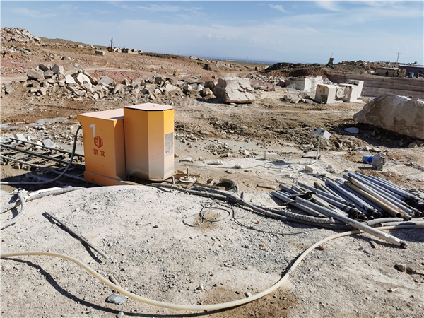 長沙凱發(fā)超硬材料科技有限公司,長沙礦山石材開采設(shè)備銷售,長沙金剛石繩鋸機(jī)銷售,金剛石串珠繩生產(chǎn)銷售，水平鉆機(jī)生產(chǎn)銷售